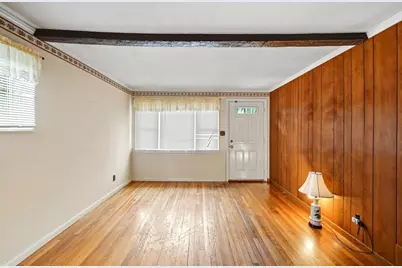 23 Steuben St, Springfield, MA 01151 - Photo 9