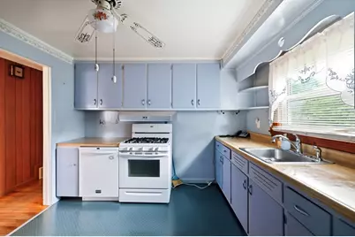 23 Steuben St, Springfield, MA 01151 - Photo 7