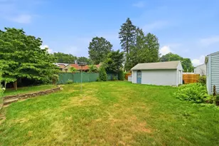23 Steuben St, Springfield, MA 01151 - Photo 27
