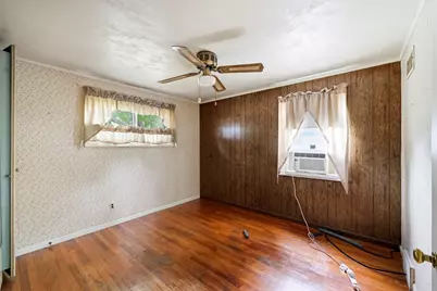 23 Steuben St, Springfield, MA 01151 - Photo 17