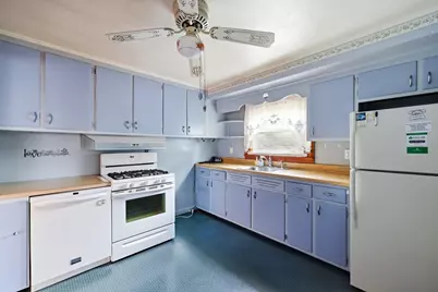 23 Steuben St, Springfield, MA 01151 - Photo 5