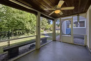 63 Spruce St, Westfield, MA 01085 - Photo 23
