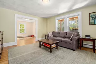 128 Pleasant St, Milton, MA 02186 - Photo 9