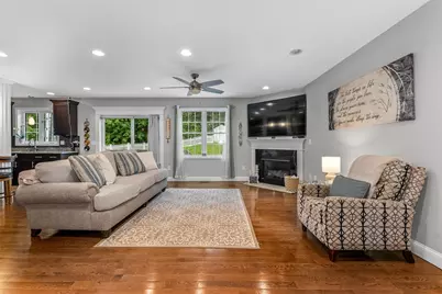 99 Elm St #99, Shrewsbury, MA 01545 - Photo 5