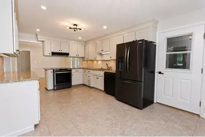 93 Wyndward Rd, Longmeadow, MA 01106 - Photo 7