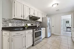34 Drinkwater Ave, Braintree, MA 02184 - Photo 21