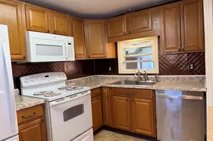 8 1st Ave, Westfield, MA 01085 - Photo 13