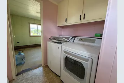 8 First Avenue, Westfield, MA 01085 - Photo 25