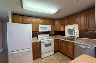 8 1st Ave, Westfield, MA 01085 - Photo 15