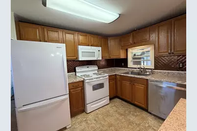 8 First Avenue, Westfield, MA 01085 - Photo 11