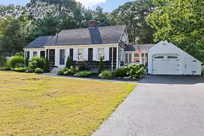 4 Country Drive, Hingham, MA 02043 - Photo 1