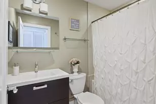 104 D St, Boston, MA 02127 - Photo 11