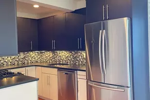 104 D St, Boston, MA 02127 - Photo 3