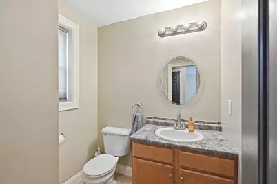 87 Crescent St, Lowell, MA 01851 - Photo 17