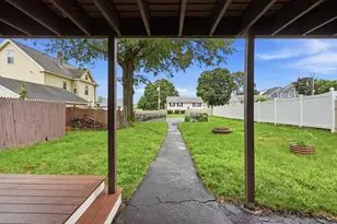 87 Crescent St, Lowell, MA 01851 - Photo 33
