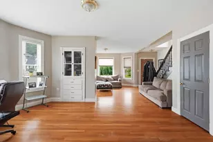 87 Crescent St, Lowell, MA 01851 - Photo 7