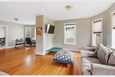 87 Crescent St, Lowell, MA 01851 - Photo 3