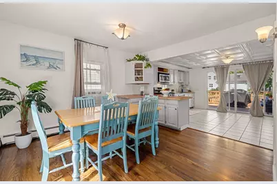 21 Burroughs St, Danvers, MA 01923 - Photo 7