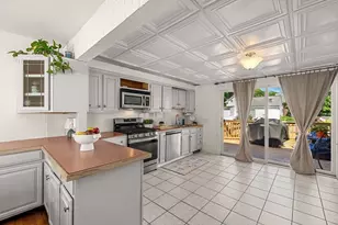 21 Burroughs St, Danvers, MA 01923 - Photo 9