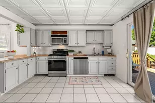 21 Burroughs St, Danvers, MA 01923 - Photo 9