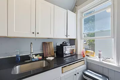 258-260 Whitman St, New Bedford, MA 02745 - Photo 11