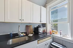 258-260 Whitman St, New Bedford, MA 02745 - Photo 11