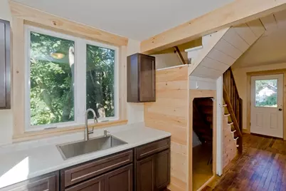 34 Washington St, Greenfield, MA 01301 - Photo 23