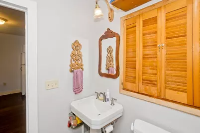34 Washington St, Greenfield, MA 01301 - Photo 9