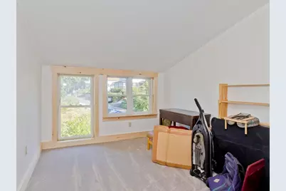 34 Washington St, Greenfield, MA 01301 - Photo 11
