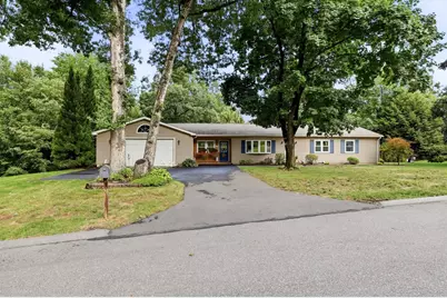 8 Linwood Dr, Wilbraham, MA 01095 - Photo 3