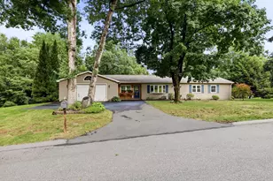 8 Linwood Dr, Wilbraham, MA 01095 - Photo 3