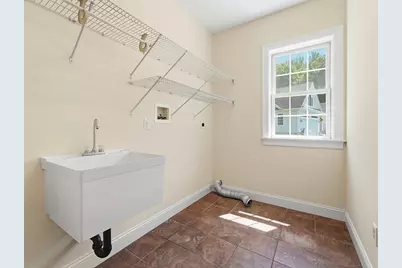 10 Sullivan Ln, South Hadley, MA 01075 - Photo 17