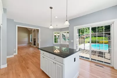 10 Sullivan Ln, South Hadley, MA 01075 - Photo 9