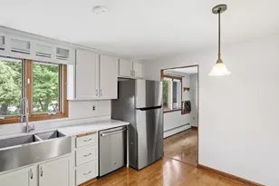 15 Elm Ct, Maynard, MA 01754 - Photo 5