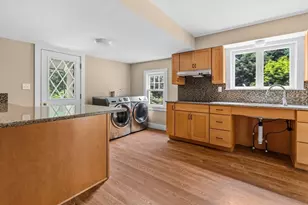 26 S Park Terrace, Northampton, MA 01060 - Photo 15