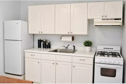 13 Howe St, Somerville, MA 02145 - Photo 23