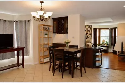 13 Howe St, Somerville, MA 02145 - Photo 9