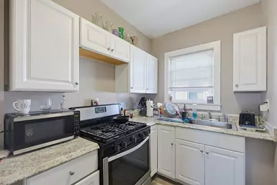 65 Arlington St, New Bedford, MA 02745 - Photo 9