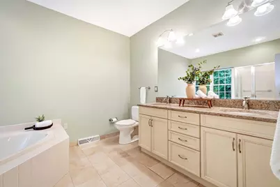 15 Hawthorne Lane #15, Bedford, MA 01730 - Photo 9