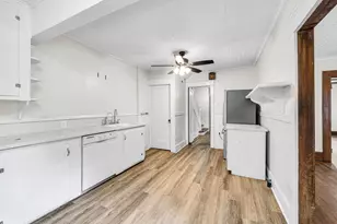 32 Marsden St, Springfield, MA 01109 - Photo 11