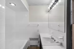 32 Marsden St, Springfield, MA 01109 - Photo 21