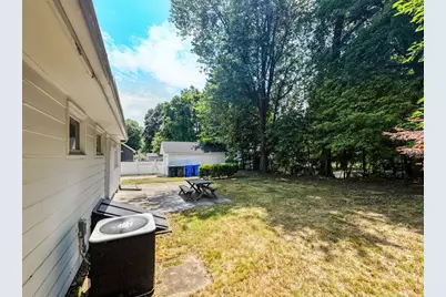 32 Marsden St, Springfield, MA 01109 - Photo 39