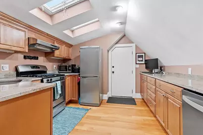 2-4 Chisholm Ln #3, Boston, MA 02131 - Photo 5