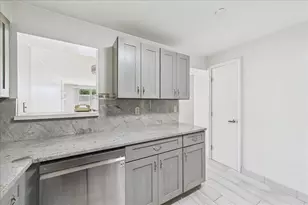 30 Chelsea St, Everett, MA 02149 - Photo 13