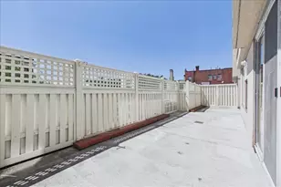 30 Chelsea St, Everett, MA 02149 - Photo 31