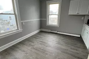 12 Bellevue St, Lowell, MA 01851 - Photo 5