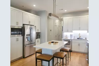 25 Bay State Rd #1, Boston, MA 02215 - Photo 7