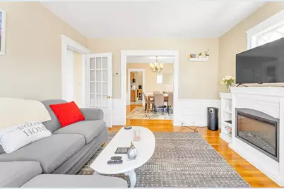 21 Bradwood St, Boston, MA 02131 - Photo 3