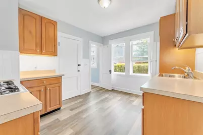 21 Bradwood St, Boston, MA 02131 - Photo 13