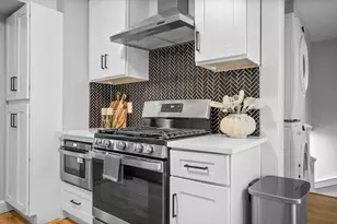 7 Dickson, Somerville, MA 02144 - Photo 3